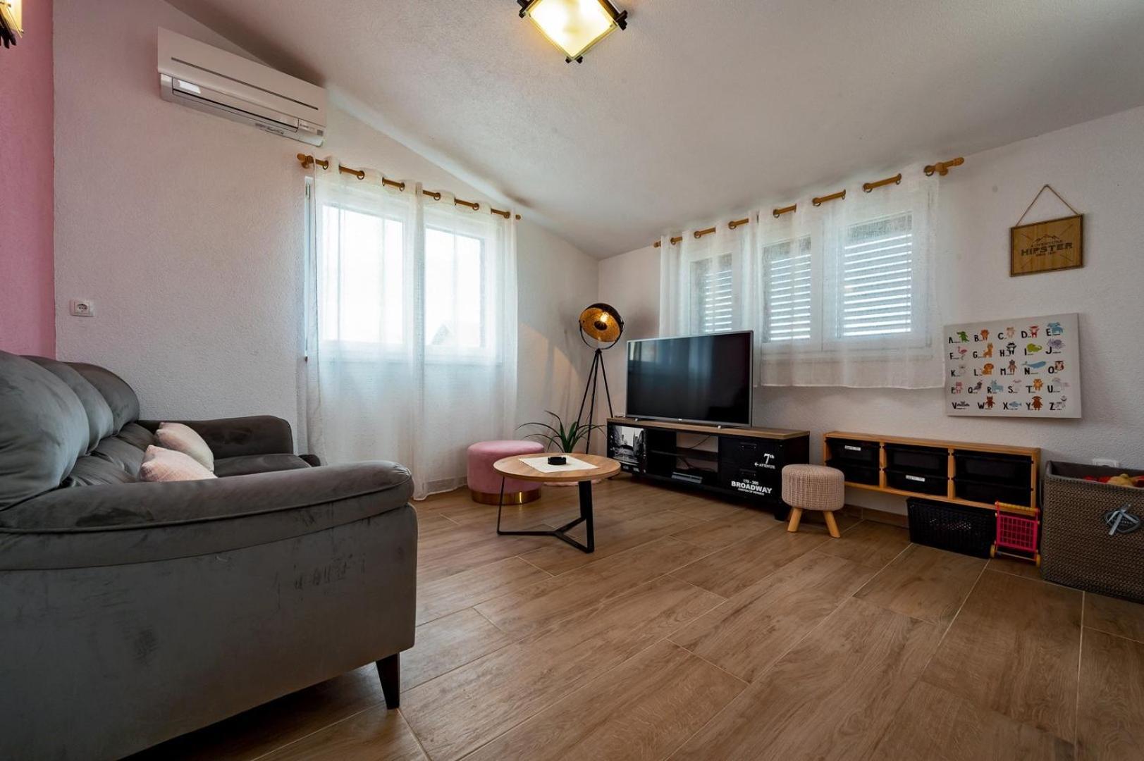 Sea Flower Beachfront Villa Севид Экстерьер фото