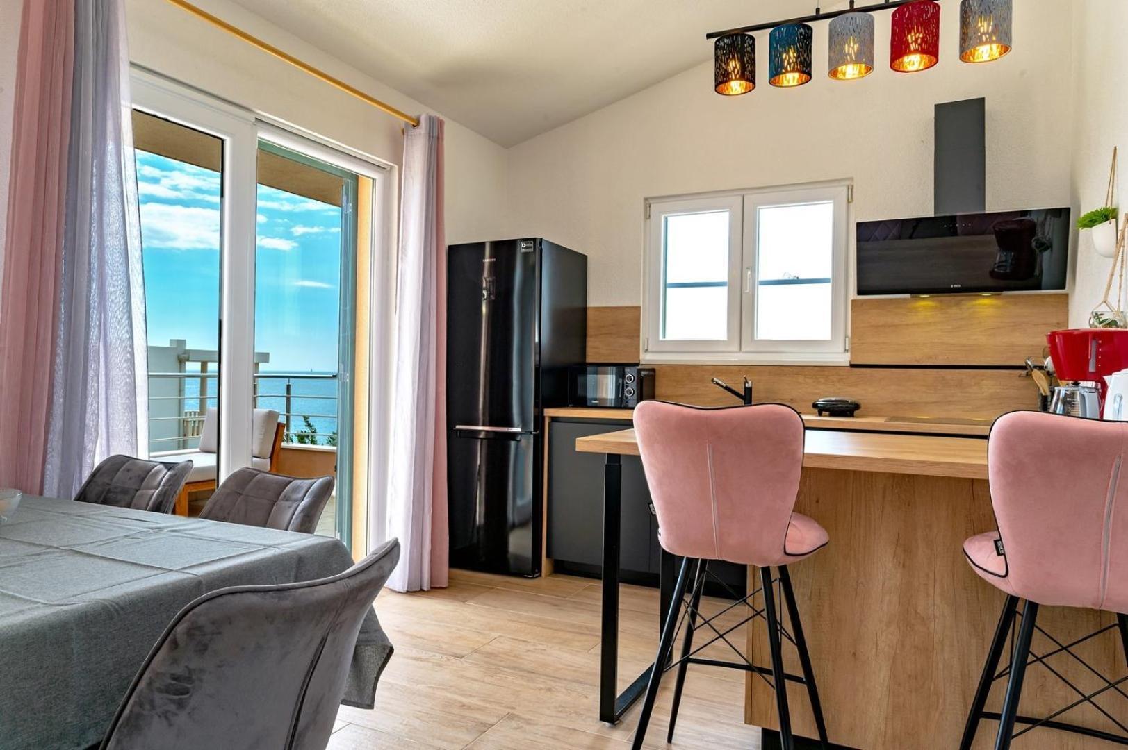Sea Flower Beachfront Villa Севид Экстерьер фото