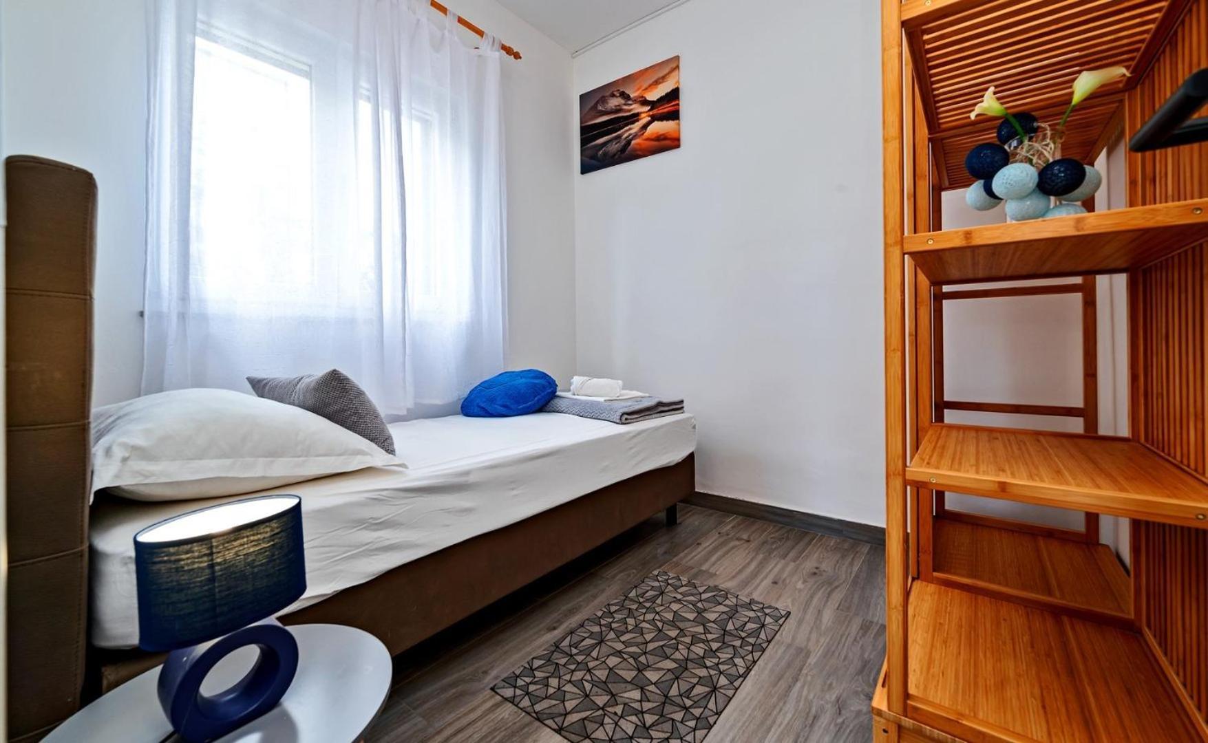 Sea Flower Beachfront Villa Севид Экстерьер фото