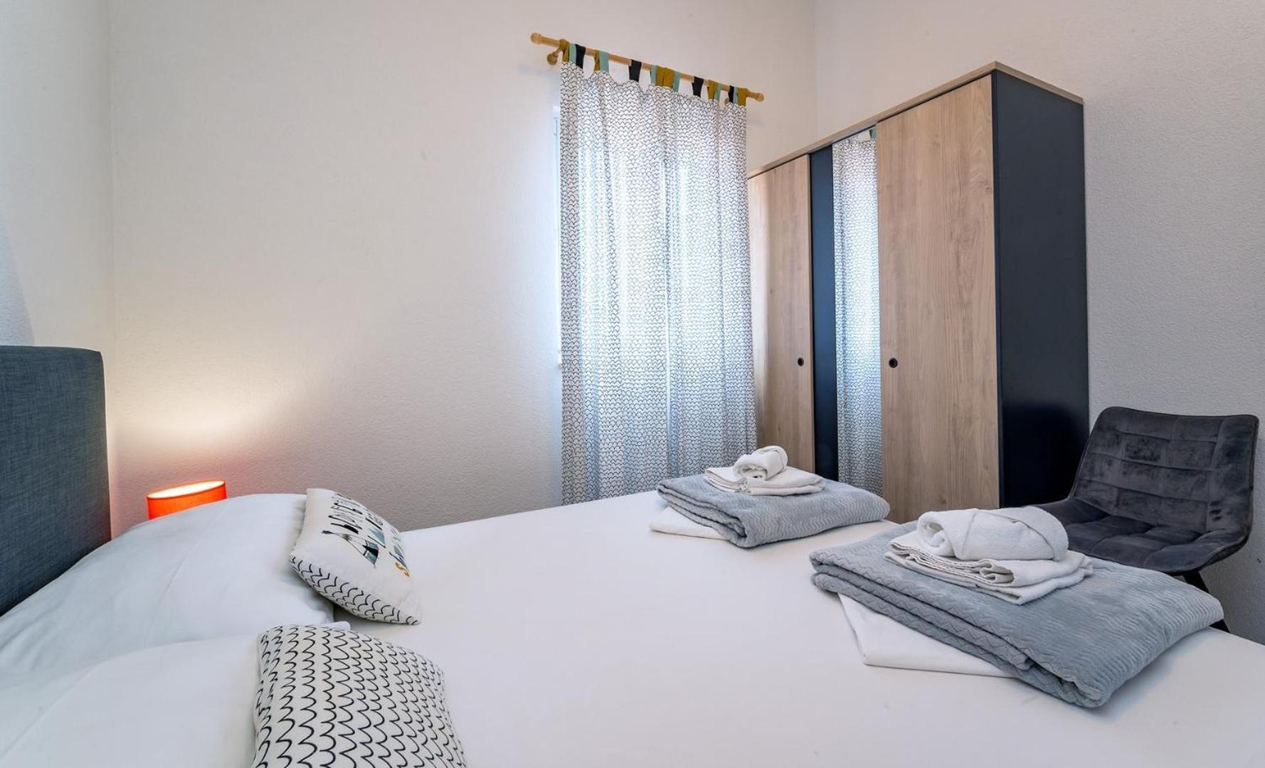 Sea Flower Beachfront Villa Севид Экстерьер фото
